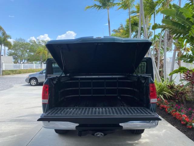 2007 Majestic Blue /Graphite/Titanium Nissan Titan LE 1 OWNER LOW MILES 39,670 CREW CAB (1N6BA07A67N) with an 5.6L DOHC 32-Valve V8 FFV Engine engine, Automatic transmission, located at 4701 North Dixie Hwy, Pompano Beach, FL, 33064, (954) 422-2889, 26.240938, -80.123474 - OUR WEBPAGE FLORIDACARS1.COM HAS OVER 100 PHOTOS AND FREE CARFAX LINK 2007 NISSAN TITAN LE FFV 1 OWNER CREW CAB LEATHER VIN: 1N6BA07A67N215171 1 N 6 B A 0 7 A 6 7 N 2 1 5 1 7 1 CREW PICKUP 5.6L V8 F DOHC 32V FLEX FUEL 19 MPG REAR WHEEL DRIVE Features ABS Brakes Air Conditioning Alloy Wheels AM/FM St - Photo#15