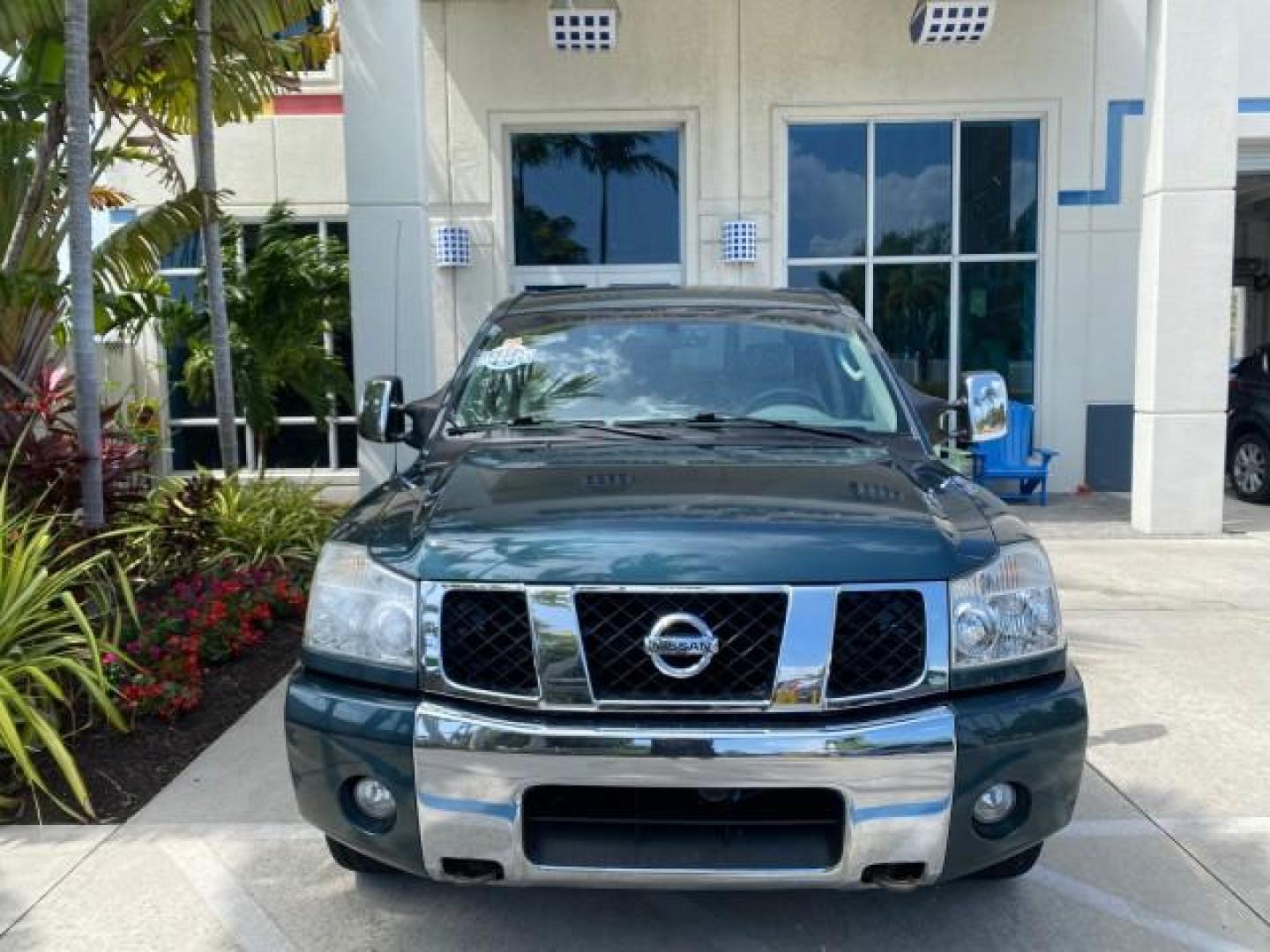 2007 Majestic Blue /Graphite/Titanium Nissan Titan LE 1 OWNER LOW MILES 39,670 CREW CAB (1N6BA07A67N) with an 5.6L DOHC 32-Valve V8 FFV Engine engine, Automatic transmission, located at 4701 North Dixie Hwy, Pompano Beach, FL, 33064, (954) 422-2889, 26.240938, -80.123474 - OUR WEBPAGE FLORIDACARS1.COM HAS OVER 100 PHOTOS AND FREE CARFAX LINK 2007 NISSAN TITAN LE FFV 1 OWNER CREW CAB LEATHER VIN: 1N6BA07A67N215171 1 N 6 B A 0 7 A 6 7 N 2 1 5 1 7 1 CREW PICKUP 5.6L V8 F DOHC 32V FLEX FUEL 19 MPG REAR WHEEL DRIVE Features ABS Brakes Air Conditioning Alloy Wheels AM/FM St - Photo#27