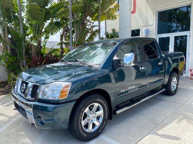 2007 Majestic Blue /Graphite/Titanium Nissan Titan LE 1 OWNER LOW MILES 39,670 CREW CAB (1N6BA07A67N) with an 5.6L DOHC 32-Valve V8 FFV Engine engine, Automatic transmission, located at 4701 North Dixie Hwy, Pompano Beach, FL, 33064, (954) 422-2889, 26.240938, -80.123474 - OUR WEBPAGE FLORIDACARS1.COM HAS OVER 100 PHOTOS AND FREE CARFAX LINK 2007 NISSAN TITAN LE FFV 1 OWNER CREW CAB LEATHER VIN: 1N6BA07A67N215171 1 N 6 B A 0 7 A 6 7 N 2 1 5 1 7 1 CREW PICKUP 5.6L V8 F DOHC 32V FLEX FUEL 19 MPG REAR WHEEL DRIVE Features ABS Brakes Air Conditioning Alloy Wheels AM/FM St - Photo#29