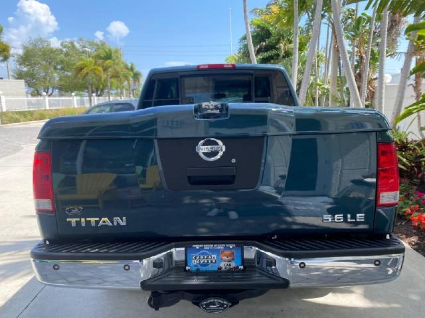 2007 Majestic Blue /Graphite/Titanium Nissan Titan LE 1 OWNER LOW MILES 39,670 CREW CAB (1N6BA07A67N) with an 5.6L DOHC 32-Valve V8 FFV Engine engine, Automatic transmission, located at 4701 North Dixie Hwy, Pompano Beach, FL, 33064, (954) 422-2889, 26.240938, -80.123474 - OUR WEBPAGE FLORIDACARS1.COM HAS OVER 100 PHOTOS AND FREE CARFAX LINK 2007 NISSAN TITAN LE FFV 1 OWNER CREW CAB LEATHER VIN: 1N6BA07A67N215171 1 N 6 B A 0 7 A 6 7 N 2 1 5 1 7 1 CREW PICKUP 5.6L V8 F DOHC 32V FLEX FUEL 19 MPG REAR WHEEL DRIVE Features ABS Brakes Air Conditioning Alloy Wheels AM/FM St - Photo#35