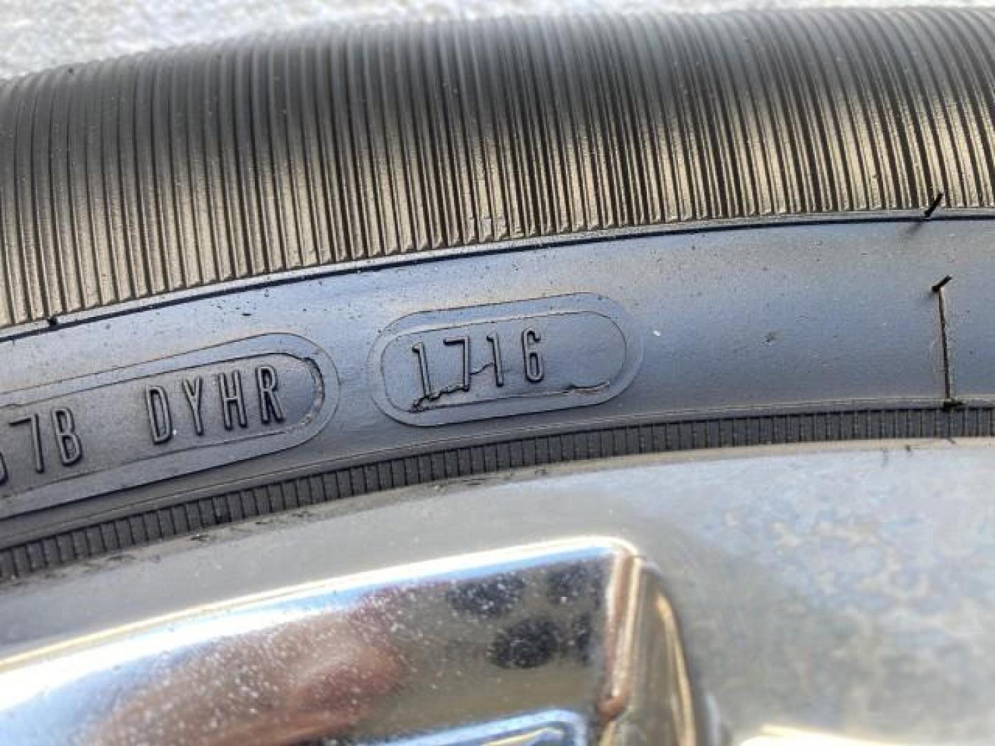 2007 Majestic Blue /Graphite/Titanium Nissan Titan LE 1 OWNER LOW MILES 39,670 CREW CAB (1N6BA07A67N) with an 5.6L DOHC 32-Valve V8 FFV Engine engine, Automatic transmission, located at 4701 North Dixie Hwy, Pompano Beach, FL, 33064, (954) 422-2889, 26.240938, -80.123474 - OUR WEBPAGE FLORIDACARS1.COM HAS OVER 100 PHOTOS AND FREE CARFAX LINK 2007 NISSAN TITAN LE FFV 1 OWNER CREW CAB LEATHER VIN: 1N6BA07A67N215171 1 N 6 B A 0 7 A 6 7 N 2 1 5 1 7 1 CREW PICKUP 5.6L V8 F DOHC 32V FLEX FUEL 19 MPG REAR WHEEL DRIVE Features ABS Brakes Air Conditioning Alloy Wheels AM/FM St - Photo#36