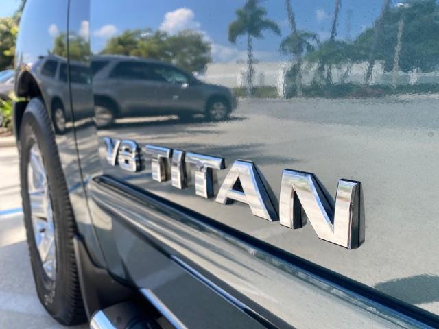 2007 Majestic Blue /Graphite/Titanium Nissan Titan LE 1 OWNER LOW MILES 39,670 CREW CAB (1N6BA07A67N) with an 5.6L DOHC 32-Valve V8 FFV Engine engine, Automatic transmission, located at 4701 North Dixie Hwy, Pompano Beach, FL, 33064, (954) 422-2889, 26.240938, -80.123474 - OUR WEBPAGE FLORIDACARS1.COM HAS OVER 100 PHOTOS AND FREE CARFAX LINK 2007 NISSAN TITAN LE FFV 1 OWNER CREW CAB LEATHER VIN: 1N6BA07A67N215171 1 N 6 B A 0 7 A 6 7 N 2 1 5 1 7 1 CREW PICKUP 5.6L V8 F DOHC 32V FLEX FUEL 19 MPG REAR WHEEL DRIVE Features ABS Brakes Air Conditioning Alloy Wheels AM/FM St - Photo#39