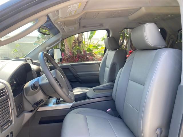 2007 Majestic Blue /Graphite/Titanium Nissan Titan LE 1 OWNER LOW MILES 39,670 CREW CAB (1N6BA07A67N) with an 5.6L DOHC 32-Valve V8 FFV Engine engine, Automatic transmission, located at 4701 North Dixie Hwy, Pompano Beach, FL, 33064, (954) 422-2889, 26.240938, -80.123474 - OUR WEBPAGE FLORIDACARS1.COM HAS OVER 100 PHOTOS AND FREE CARFAX LINK 2007 NISSAN TITAN LE FFV 1 OWNER CREW CAB LEATHER VIN: 1N6BA07A67N215171 1 N 6 B A 0 7 A 6 7 N 2 1 5 1 7 1 CREW PICKUP 5.6L V8 F DOHC 32V FLEX FUEL 19 MPG REAR WHEEL DRIVE Features ABS Brakes Air Conditioning Alloy Wheels AM/FM St - Photo#44