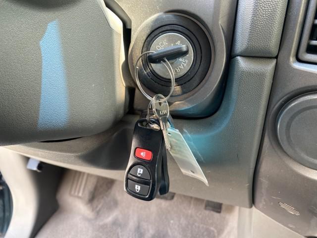 2007 Majestic Blue /Graphite/Titanium Nissan Titan LE 1 OWNER LOW MILES 39,670 CREW CAB (1N6BA07A67N) with an 5.6L DOHC 32-Valve V8 FFV Engine engine, Automatic transmission, located at 4701 North Dixie Hwy, Pompano Beach, FL, 33064, (954) 422-2889, 26.240938, -80.123474 - OUR WEBPAGE FLORIDACARS1.COM HAS OVER 100 PHOTOS AND FREE CARFAX LINK 2007 NISSAN TITAN LE FFV 1 OWNER CREW CAB LEATHER VIN: 1N6BA07A67N215171 1 N 6 B A 0 7 A 6 7 N 2 1 5 1 7 1 CREW PICKUP 5.6L V8 F DOHC 32V FLEX FUEL 19 MPG REAR WHEEL DRIVE Features ABS Brakes Air Conditioning Alloy Wheels AM/FM St - Photo#58