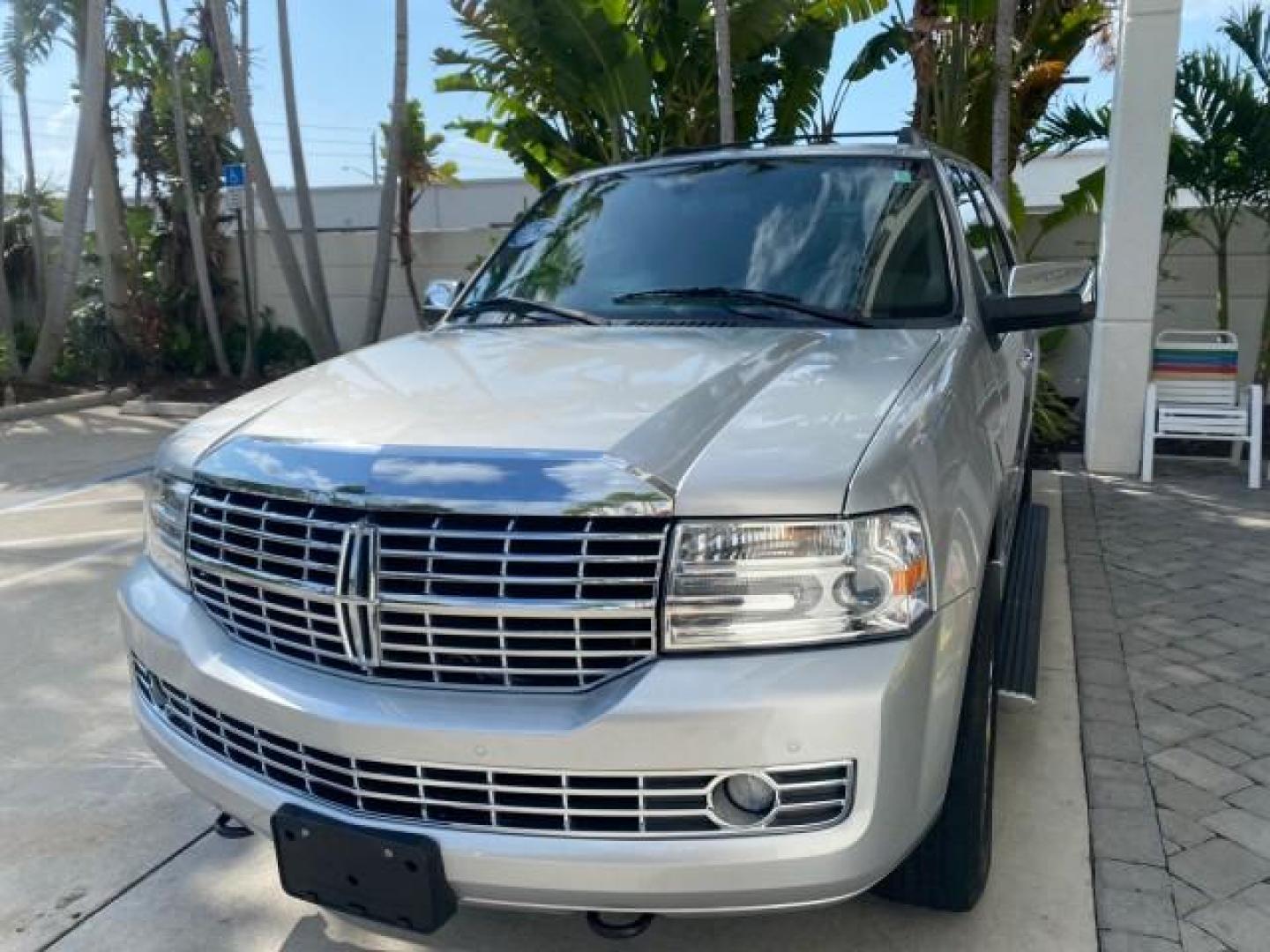 2010 Sterling Gray Metallic /Charcoal Black Lincoln Navigator LOW MILES 49,245 NAV SUNROOF (5LMJJ2H55AE) with an 5.4L SOHC 24-Valve V8 FFV Engine engine, Automatic transmission, located at 4701 North Dixie Hwy, Pompano Beach, FL, 33064, (954) 422-2889, 26.240938, -80.123474 - OUR WEBPAGE FLORIDACARS1.COM HAS OVER 100 PHOTOS AND FREE CARFAX LINK 2010 LINCOLN NAVIGATOR NAVIGATION SUNROOF THIRD ROW VIN: 5LMJJ2H55AEJ04008 5 L M J J 2 H 5 5 A E J 0 4 0 0 8 4 DOOR WAGON/SPORT UTILITY 5.4L V8 F SOHC 24V FLEX FUEL 20 MPG REAR WHEEL DRIVE Features 20 Inch Plus Wheels A/C Seat(s) - Photo#3