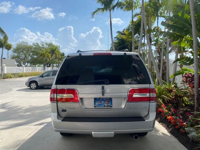 2010 Sterling Gray Metallic /Charcoal Black Lincoln Navigator LOW MILES 49,245 NAV SUNROOF (5LMJJ2H55AE) with an 5.4L SOHC 24-Valve V8 FFV Engine engine, Automatic transmission, located at 4701 North Dixie Hwy, Pompano Beach, FL, 33064, (954) 422-2889, 26.240938, -80.123474 - OUR WEBPAGE FLORIDACARS1.COM HAS OVER 100 PHOTOS AND FREE CARFAX LINK 2010 LINCOLN NAVIGATOR NAVIGATION SUNROOF THIRD ROW VIN: 5LMJJ2H55AEJ04008 5 L M J J 2 H 5 5 A E J 0 4 0 0 8 4 DOOR WAGON/SPORT UTILITY 5.4L V8 F SOHC 24V FLEX FUEL 20 MPG REAR WHEEL DRIVE Features 20 Inch Plus Wheels A/C Seat(s) - Photo#6