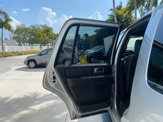 2010 Sterling Gray Metallic /Charcoal Black Lincoln Navigator LOW MILES 49,245 NAV SUNROOF (5LMJJ2H55AE) with an 5.4L SOHC 24-Valve V8 FFV Engine engine, Automatic transmission, located at 4701 North Dixie Hwy, Pompano Beach, FL, 33064, (954) 422-2889, 26.240938, -80.123474 - OUR WEBPAGE FLORIDACARS1.COM HAS OVER 100 PHOTOS AND FREE CARFAX LINK 2010 LINCOLN NAVIGATOR NAVIGATION SUNROOF THIRD ROW VIN: 5LMJJ2H55AEJ04008 5 L M J J 2 H 5 5 A E J 0 4 0 0 8 4 DOOR WAGON/SPORT UTILITY 5.4L V8 F SOHC 24V FLEX FUEL 20 MPG REAR WHEEL DRIVE Features 20 Inch Plus Wheels A/C Seat(s) - Photo#13
