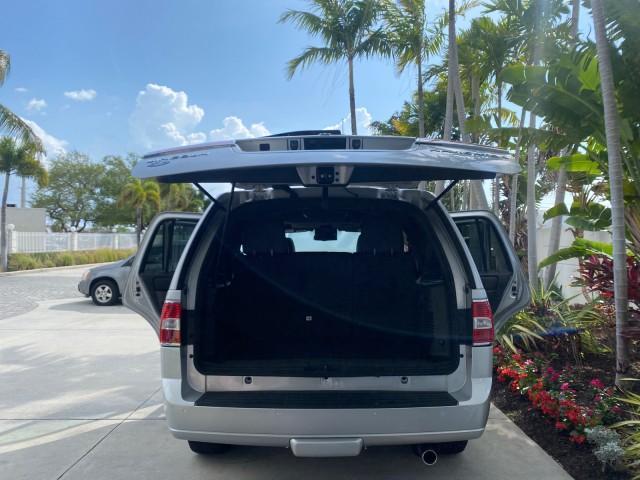 2010 Sterling Gray Metallic /Charcoal Black Lincoln Navigator LOW MILES 49,245 NAV SUNROOF (5LMJJ2H55AE) with an 5.4L SOHC 24-Valve V8 FFV Engine engine, Automatic transmission, located at 4701 North Dixie Hwy, Pompano Beach, FL, 33064, (954) 422-2889, 26.240938, -80.123474 - OUR WEBPAGE FLORIDACARS1.COM HAS OVER 100 PHOTOS AND FREE CARFAX LINK 2010 LINCOLN NAVIGATOR NAVIGATION SUNROOF THIRD ROW VIN: 5LMJJ2H55AEJ04008 5 L M J J 2 H 5 5 A E J 0 4 0 0 8 4 DOOR WAGON/SPORT UTILITY 5.4L V8 F SOHC 24V FLEX FUEL 20 MPG REAR WHEEL DRIVE Features 20 Inch Plus Wheels A/C Seat(s) - Photo#15