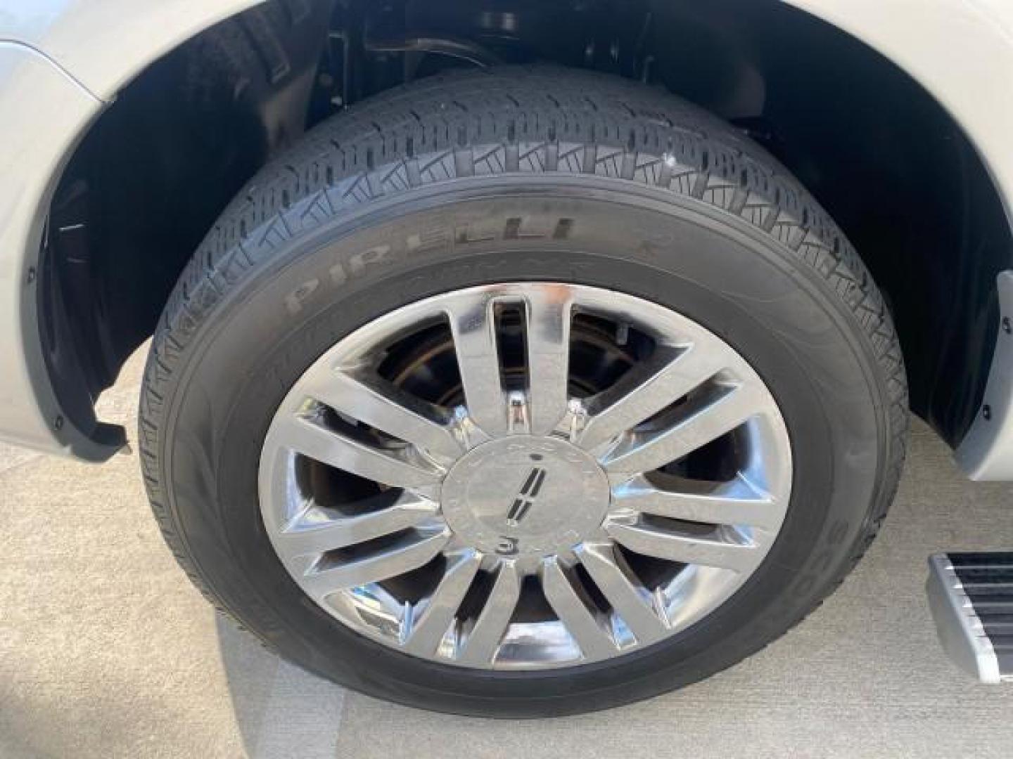 2010 Sterling Gray Metallic /Charcoal Black Lincoln Navigator LOW MILES 49,245 NAV SUNROOF (5LMJJ2H55AE) with an 5.4L SOHC 24-Valve V8 FFV Engine engine, Automatic transmission, located at 4701 North Dixie Hwy, Pompano Beach, FL, 33064, (954) 422-2889, 26.240938, -80.123474 - OUR WEBPAGE FLORIDACARS1.COM HAS OVER 100 PHOTOS AND FREE CARFAX LINK 2010 LINCOLN NAVIGATOR NAVIGATION SUNROOF THIRD ROW VIN: 5LMJJ2H55AEJ04008 5 L M J J 2 H 5 5 A E J 0 4 0 0 8 4 DOOR WAGON/SPORT UTILITY 5.4L V8 F SOHC 24V FLEX FUEL 20 MPG REAR WHEEL DRIVE Features 20 Inch Plus Wheels A/C Seat(s) - Photo#19