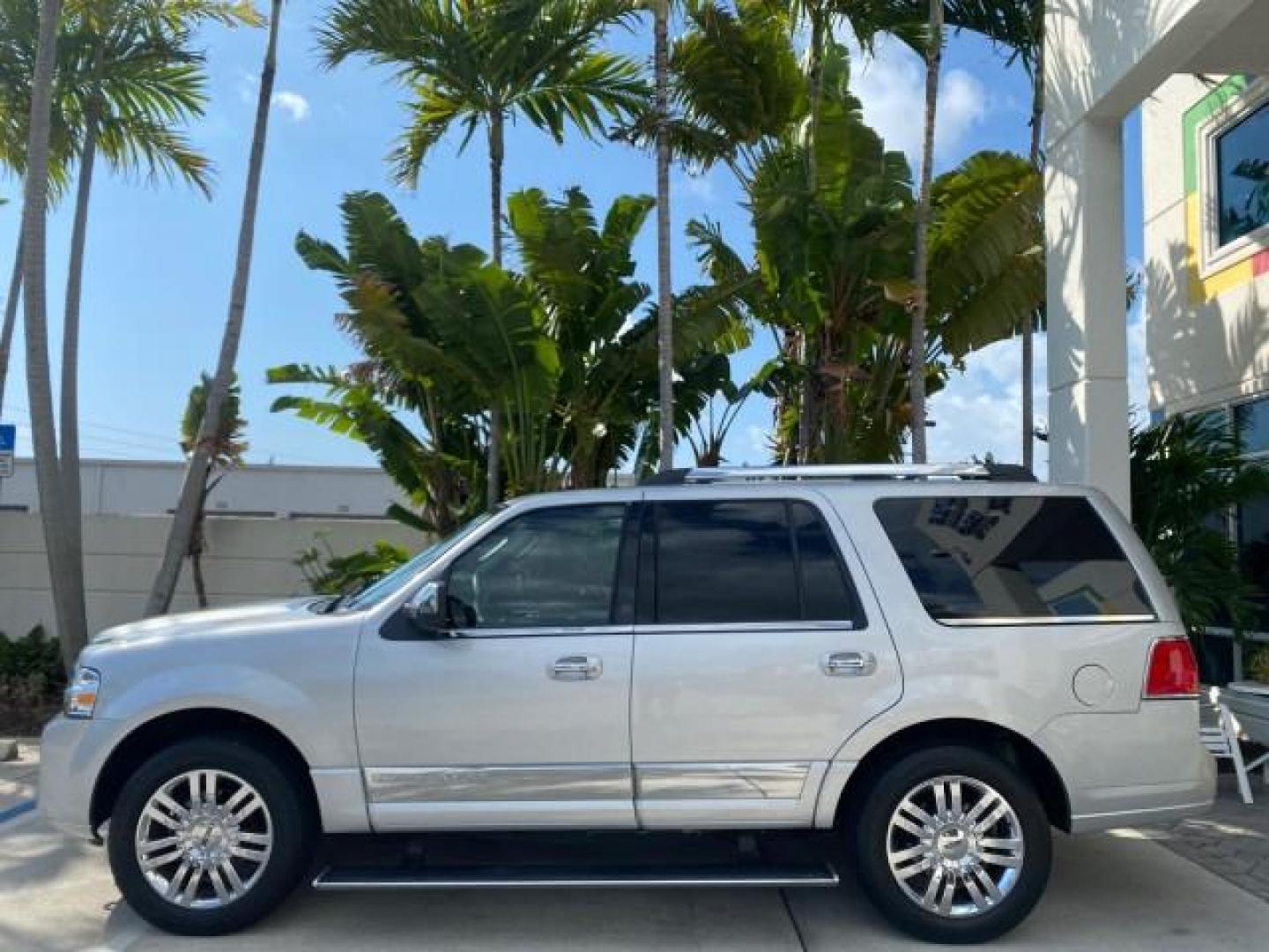 2010 Sterling Gray Metallic /Charcoal Black Lincoln Navigator LOW MILES 49,245 NAV SUNROOF (5LMJJ2H55AE) with an 5.4L SOHC 24-Valve V8 FFV Engine engine, Automatic transmission, located at 4701 North Dixie Hwy, Pompano Beach, FL, 33064, (954) 422-2889, 26.240938, -80.123474 - OUR WEBPAGE FLORIDACARS1.COM HAS OVER 100 PHOTOS AND FREE CARFAX LINK 2010 LINCOLN NAVIGATOR NAVIGATION SUNROOF THIRD ROW VIN: 5LMJJ2H55AEJ04008 5 L M J J 2 H 5 5 A E J 0 4 0 0 8 4 DOOR WAGON/SPORT UTILITY 5.4L V8 F SOHC 24V FLEX FUEL 20 MPG REAR WHEEL DRIVE Features 20 Inch Plus Wheels A/C Seat(s) - Photo#31