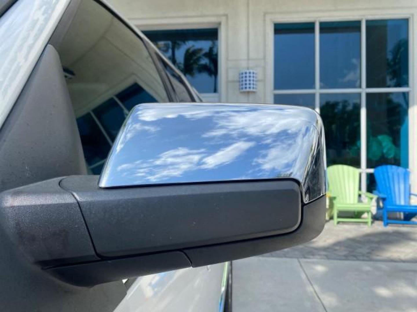 2010 Sterling Gray Metallic /Charcoal Black Lincoln Navigator LOW MILES 49,245 NAV SUNROOF (5LMJJ2H55AE) with an 5.4L SOHC 24-Valve V8 FFV Engine engine, Automatic transmission, located at 4701 North Dixie Hwy, Pompano Beach, FL, 33064, (954) 422-2889, 26.240938, -80.123474 - OUR WEBPAGE FLORIDACARS1.COM HAS OVER 100 PHOTOS AND FREE CARFAX LINK 2010 LINCOLN NAVIGATOR NAVIGATION SUNROOF THIRD ROW VIN: 5LMJJ2H55AEJ04008 5 L M J J 2 H 5 5 A E J 0 4 0 0 8 4 DOOR WAGON/SPORT UTILITY 5.4L V8 F SOHC 24V FLEX FUEL 20 MPG REAR WHEEL DRIVE Features 20 Inch Plus Wheels A/C Seat(s) - Photo#41