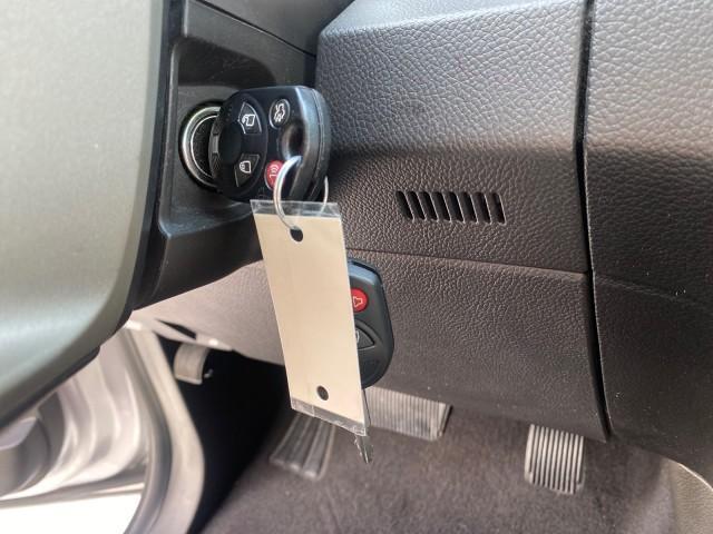 2010 Sterling Gray Metallic /Charcoal Black Lincoln Navigator LOW MILES 49,245 NAV SUNROOF (5LMJJ2H55AE) with an 5.4L SOHC 24-Valve V8 FFV Engine engine, Automatic transmission, located at 4701 North Dixie Hwy, Pompano Beach, FL, 33064, (954) 422-2889, 26.240938, -80.123474 - OUR WEBPAGE FLORIDACARS1.COM HAS OVER 100 PHOTOS AND FREE CARFAX LINK 2010 LINCOLN NAVIGATOR NAVIGATION SUNROOF THIRD ROW VIN: 5LMJJ2H55AEJ04008 5 L M J J 2 H 5 5 A E J 0 4 0 0 8 4 DOOR WAGON/SPORT UTILITY 5.4L V8 F SOHC 24V FLEX FUEL 20 MPG REAR WHEEL DRIVE Features 20 Inch Plus Wheels A/C Seat(s) - Photo#56