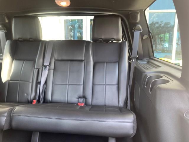 2010 Sterling Gray Metallic /Charcoal Black Lincoln Navigator LOW MILES 49,245 NAV SUNROOF (5LMJJ2H55AE) with an 5.4L SOHC 24-Valve V8 FFV Engine engine, Automatic transmission, located at 4701 North Dixie Hwy, Pompano Beach, FL, 33064, (954) 422-2889, 26.240938, -80.123474 - OUR WEBPAGE FLORIDACARS1.COM HAS OVER 100 PHOTOS AND FREE CARFAX LINK 2010 LINCOLN NAVIGATOR NAVIGATION SUNROOF THIRD ROW VIN: 5LMJJ2H55AEJ04008 5 L M J J 2 H 5 5 A E J 0 4 0 0 8 4 DOOR WAGON/SPORT UTILITY 5.4L V8 F SOHC 24V FLEX FUEL 20 MPG REAR WHEEL DRIVE Features 20 Inch Plus Wheels A/C Seat(s) - Photo#98