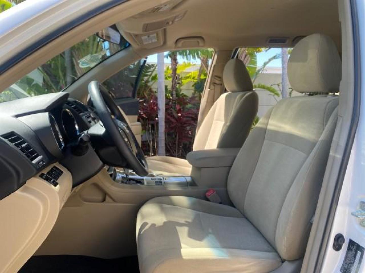 2013 Blizzard Pearl /Sand Beige Toyota Highlander Plus LOW MILES 42,200 1 OWNER (5TDZK3EH5DS) with an 3.5L DOHC 24-Valve VVT-i V6 Engine engine, Automatic transmission, located at 4701 North Dixie Hwy, Pompano Beach, FL, 33064, (954) 422-2889, 26.240938, -80.123474 - OUR WEBPAGE FLORIDACARS1.COM HAS OVER 100 PHOTOS AND FREE CARFAX LINK 2013 Toyota Highlander Plus 1 OWNER NEW $30,474 VIN: 5TDZK3EH5DS095210 4 Door Wagon/Sport Utility 3.5L V6 F DOHC 24V Gasoline Front Wheel Drive Features ABS Brakes Air Conditioning Alloy Wheels AM/FM Stereo Automatic Transmission - Photo#10
