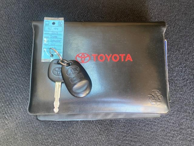 2013 Blizzard Pearl /Sand Beige Toyota Highlander Plus LOW MILES 42,200 1 OWNER (5TDZK3EH5DS) with an 3.5L DOHC 24-Valve VVT-i V6 Engine engine, Automatic transmission, located at 4701 North Dixie Hwy, Pompano Beach, FL, 33064, (954) 422-2889, 26.240938, -80.123474 - OUR WEBPAGE FLORIDACARS1.COM HAS OVER 100 PHOTOS AND FREE CARFAX LINK 2013 Toyota Highlander Plus 1 OWNER NEW $30,474 VIN: 5TDZK3EH5DS095210 4 Door Wagon/Sport Utility 3.5L V6 F DOHC 24V Gasoline Front Wheel Drive Features ABS Brakes Air Conditioning Alloy Wheels AM/FM Stereo Automatic Transmission - Photo#23