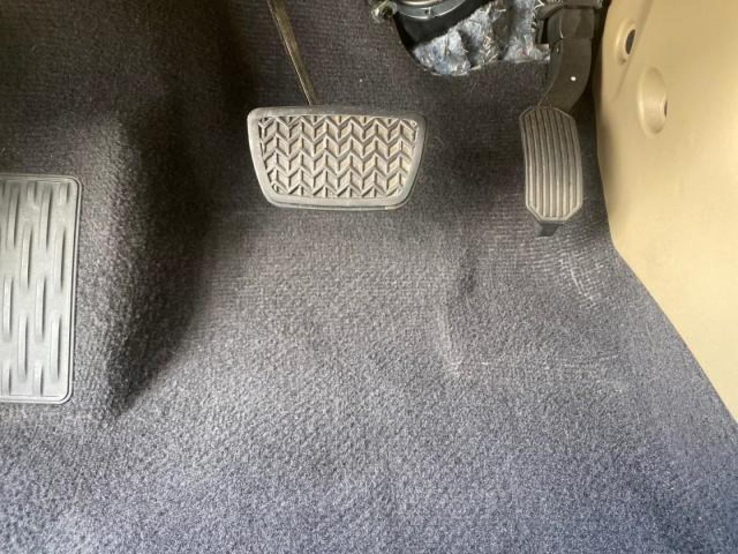 2013 Blizzard Pearl /Sand Beige Toyota Highlander Plus LOW MILES 42,200 1 OWNER (5TDZK3EH5DS) with an 3.5L DOHC 24-Valve VVT-i V6 Engine engine, Automatic transmission, located at 4701 North Dixie Hwy, Pompano Beach, FL, 33064, (954) 422-2889, 26.240938, -80.123474 - OUR WEBPAGE FLORIDACARS1.COM HAS OVER 100 PHOTOS AND FREE CARFAX LINK 2013 Toyota Highlander Plus 1 OWNER NEW $30,474 VIN: 5TDZK3EH5DS095210 4 Door Wagon/Sport Utility 3.5L V6 F DOHC 24V Gasoline Front Wheel Drive Features ABS Brakes Air Conditioning Alloy Wheels AM/FM Stereo Automatic Transmission - Photo#54