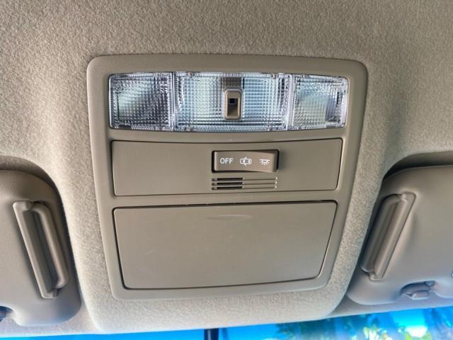 2013 Blizzard Pearl /Sand Beige Toyota Highlander Plus LOW MILES 42,200 1 OWNER (5TDZK3EH5DS) with an 3.5L DOHC 24-Valve VVT-i V6 Engine engine, Automatic transmission, located at 4701 North Dixie Hwy, Pompano Beach, FL, 33064, (954) 422-2889, 26.240938, -80.123474 - OUR WEBPAGE FLORIDACARS1.COM HAS OVER 100 PHOTOS AND FREE CARFAX LINK 2013 Toyota Highlander Plus 1 OWNER NEW $30,474 VIN: 5TDZK3EH5DS095210 4 Door Wagon/Sport Utility 3.5L V6 F DOHC 24V Gasoline Front Wheel Drive Features ABS Brakes Air Conditioning Alloy Wheels AM/FM Stereo Automatic Transmission - Photo#66