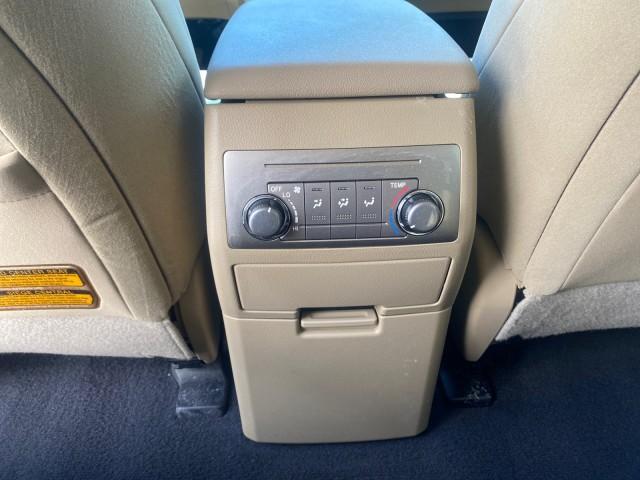 2013 Blizzard Pearl /Sand Beige Toyota Highlander Plus LOW MILES 42,200 1 OWNER (5TDZK3EH5DS) with an 3.5L DOHC 24-Valve VVT-i V6 Engine engine, Automatic transmission, located at 4701 North Dixie Hwy, Pompano Beach, FL, 33064, (954) 422-2889, 26.240938, -80.123474 - OUR WEBPAGE FLORIDACARS1.COM HAS OVER 100 PHOTOS AND FREE CARFAX LINK 2013 Toyota Highlander Plus 1 OWNER NEW $30,474 VIN: 5TDZK3EH5DS095210 4 Door Wagon/Sport Utility 3.5L V6 F DOHC 24V Gasoline Front Wheel Drive Features ABS Brakes Air Conditioning Alloy Wheels AM/FM Stereo Automatic Transmission - Photo#78