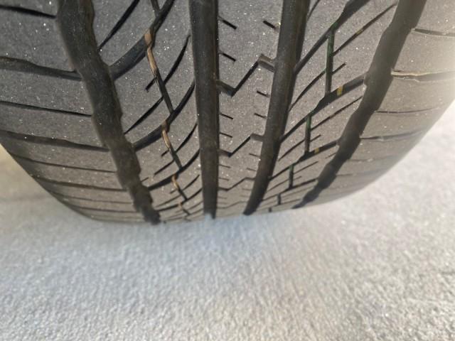 2013 Blizzard Pearl /Sand Beige Toyota Highlander Plus LOW MILES 42,200 1 OWNER (5TDZK3EH5DS) with an 3.5L DOHC 24-Valve VVT-i V6 Engine engine, Automatic transmission, located at 4701 North Dixie Hwy, Pompano Beach, FL, 33064, (954) 422-2889, 26.240938, -80.123474 - OUR WEBPAGE FLORIDACARS1.COM HAS OVER 100 PHOTOS AND FREE CARFAX LINK 2013 Toyota Highlander Plus 1 OWNER NEW $30,474 VIN: 5TDZK3EH5DS095210 4 Door Wagon/Sport Utility 3.5L V6 F DOHC 24V Gasoline Front Wheel Drive Features ABS Brakes Air Conditioning Alloy Wheels AM/FM Stereo Automatic Transmission - Photo#89