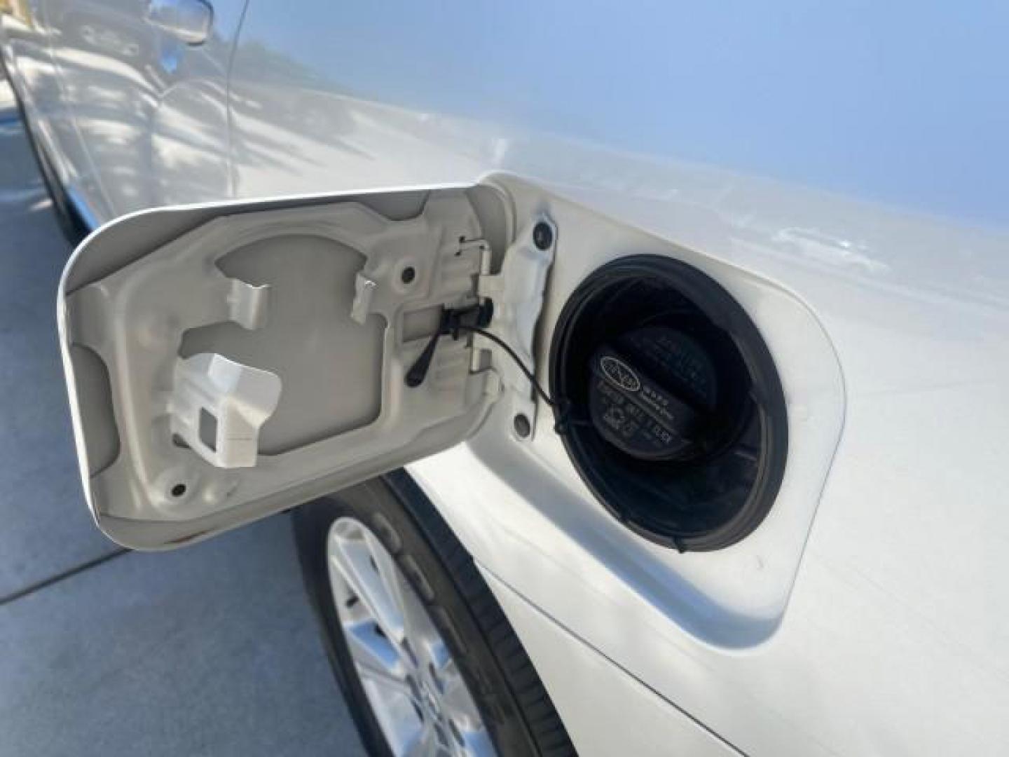 2013 Blizzard Pearl /Sand Beige Toyota Highlander Plus LOW MILES 42,200 1 OWNER (5TDZK3EH5DS) with an 3.5L DOHC 24-Valve VVT-i V6 Engine engine, Automatic transmission, located at 4701 North Dixie Hwy, Pompano Beach, FL, 33064, (954) 422-2889, 26.240938, -80.123474 - OUR WEBPAGE FLORIDACARS1.COM HAS OVER 100 PHOTOS AND FREE CARFAX LINK 2013 Toyota Highlander Plus 1 OWNER NEW $30,474 VIN: 5TDZK3EH5DS095210 4 Door Wagon/Sport Utility 3.5L V6 F DOHC 24V Gasoline Front Wheel Drive Features ABS Brakes Air Conditioning Alloy Wheels AM/FM Stereo Automatic Transmission - Photo#91