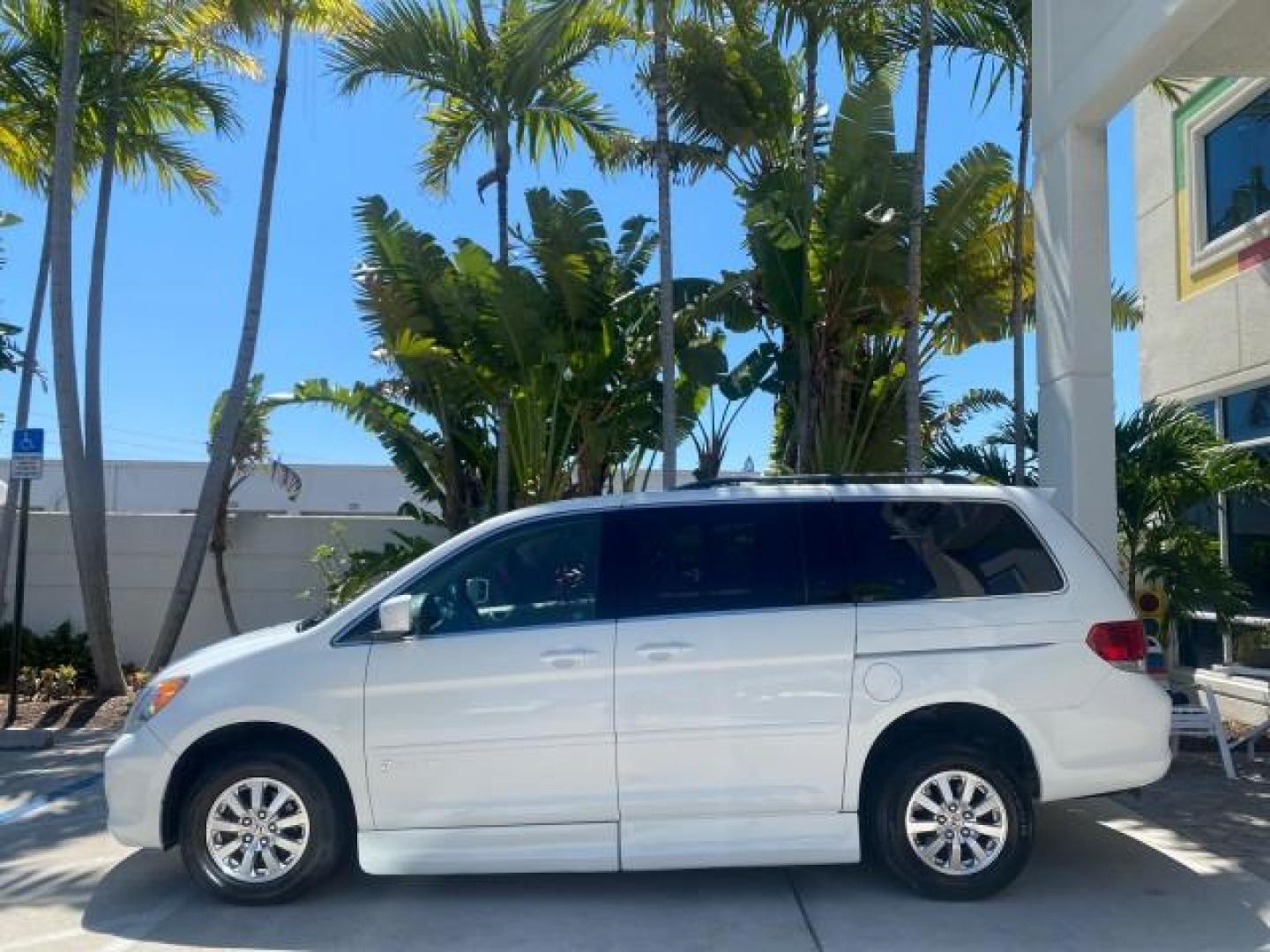 2010 Taffeta White /Ivory Honda Odyssey EX-L LOW MILES 58,506 1 OWNER BRAUN (5FNRL3H68AB) with an 3.5L SOHC MPFI 24-Valve i-VTEC V6 Engine engine, Automatic transmission, located at 4701 North Dixie Hwy, Pompano Beach, FL, 33064, (954) 422-2889, 26.240938, -80.123474 - OUR WEBPAGE FLORIDACARS1.COM HAS OVER 100 PHOTOS AND FREE CARFAX LINK 2010 HONDA ODYSSEY EX-L 1 OWNER BRAUN HANDICAP CONVERSION VAN NEW $33,544 VIN: 5FNRL3H68AB090445 5 F N R L 3 H 6 8 A B 0 9 0 4 4 5 VAN 3.5L V6 F SOHC 24V GASOLINE 25 MPG FRONT WHEEL DRIVE Features ABS Brakes Air Conditioning Alloy- Photo#29