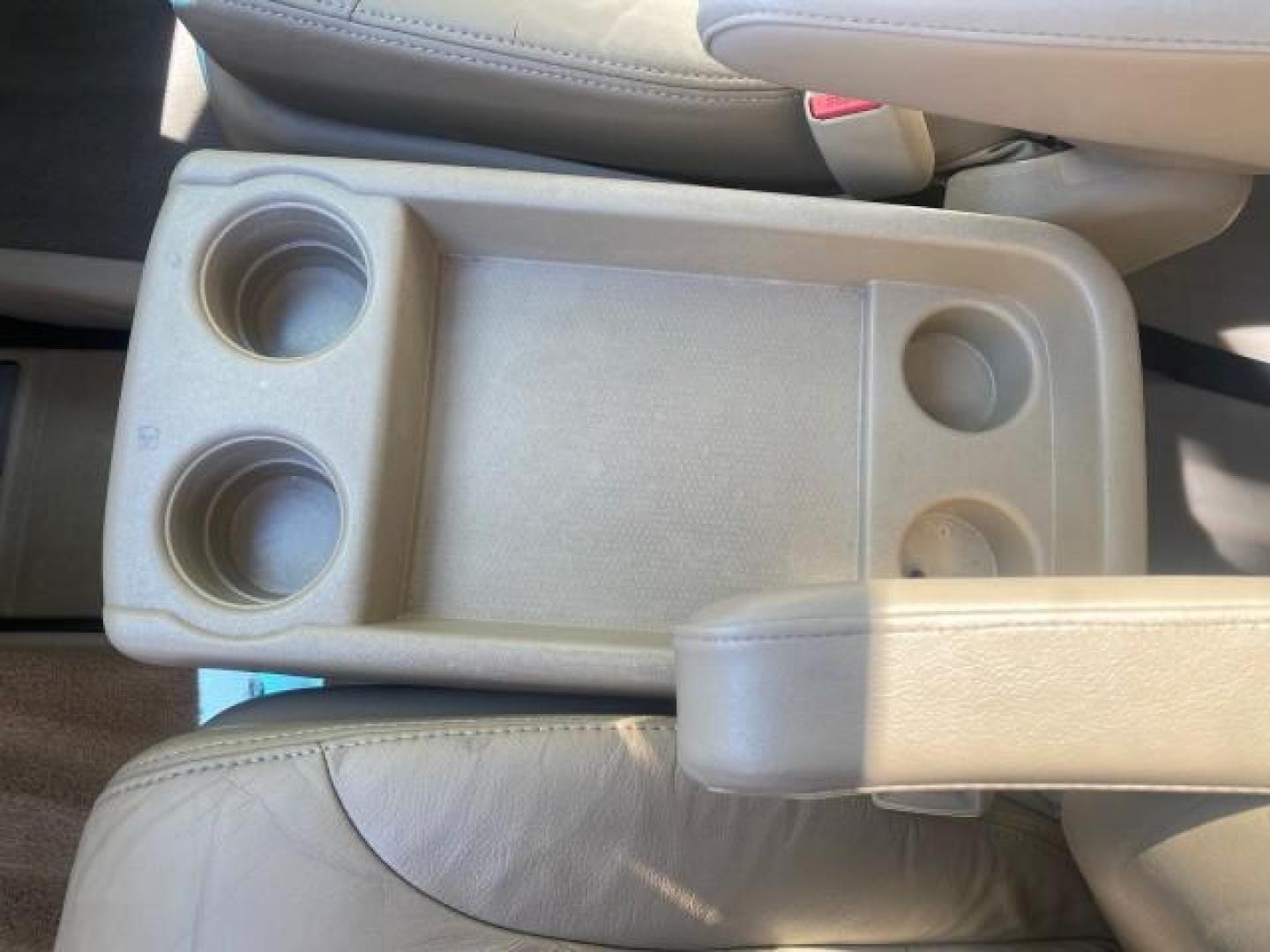 2010 Taffeta White /Ivory Honda Odyssey EX-L LOW MILES 58,506 1 OWNER BRAUN (5FNRL3H68AB) with an 3.5L SOHC MPFI 24-Valve i-VTEC V6 Engine engine, Automatic transmission, located at 4701 North Dixie Hwy, Pompano Beach, FL, 33064, (954) 422-2889, 26.240938, -80.123474 - OUR WEBPAGE FLORIDACARS1.COM HAS OVER 100 PHOTOS AND FREE CARFAX LINK 2010 HONDA ODYSSEY EX-L 1 OWNER BRAUN HANDICAP CONVERSION VAN NEW $33,544 VIN: 5FNRL3H68AB090445 5 F N R L 3 H 6 8 A B 0 9 0 4 4 5 VAN 3.5L V6 F SOHC 24V GASOLINE 25 MPG FRONT WHEEL DRIVE Features ABS Brakes Air Conditioning Alloy- Photo#73