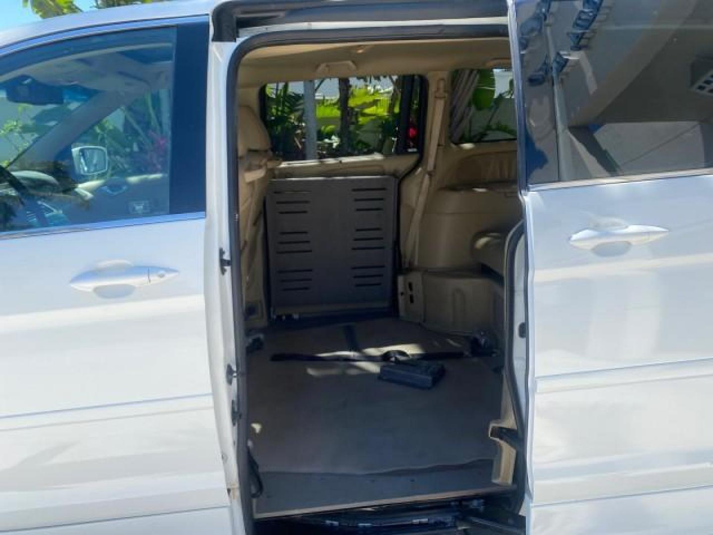 2010 Taffeta White /Ivory Honda Odyssey EX-L LOW MILES 58,506 1 OWNER BRAUN (5FNRL3H68AB) with an 3.5L SOHC MPFI 24-Valve i-VTEC V6 Engine engine, Automatic transmission, located at 4701 North Dixie Hwy, Pompano Beach, FL, 33064, (954) 422-2889, 26.240938, -80.123474 - OUR WEBPAGE FLORIDACARS1.COM HAS OVER 100 PHOTOS AND FREE CARFAX LINK 2010 HONDA ODYSSEY EX-L 1 OWNER BRAUN HANDICAP CONVERSION VAN NEW $33,544 VIN: 5FNRL3H68AB090445 5 F N R L 3 H 6 8 A B 0 9 0 4 4 5 VAN 3.5L V6 F SOHC 24V GASOLINE 25 MPG FRONT WHEEL DRIVE Features ABS Brakes Air Conditioning Alloy- Photo#78