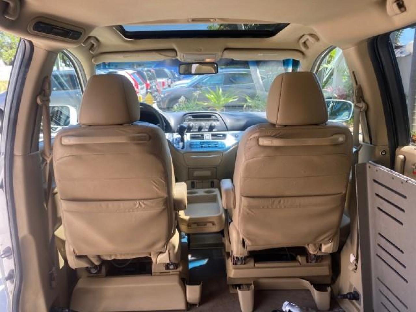 2010 Taffeta White /Ivory Honda Odyssey EX-L LOW MILES 58,506 1 OWNER BRAUN (5FNRL3H68AB) with an 3.5L SOHC MPFI 24-Valve i-VTEC V6 Engine engine, Automatic transmission, located at 4701 North Dixie Hwy, Pompano Beach, FL, 33064, (954) 422-2889, 26.240938, -80.123474 - OUR WEBPAGE FLORIDACARS1.COM HAS OVER 100 PHOTOS AND FREE CARFAX LINK 2010 HONDA ODYSSEY EX-L 1 OWNER BRAUN HANDICAP CONVERSION VAN NEW $33,544 VIN: 5FNRL3H68AB090445 5 F N R L 3 H 6 8 A B 0 9 0 4 4 5 VAN 3.5L V6 F SOHC 24V GASOLINE 25 MPG FRONT WHEEL DRIVE Features ABS Brakes Air Conditioning Alloy- Photo#85