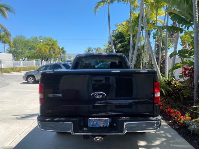 2006 Black /Tan Ford F-150 XLT LOW MILES 61,649 (1FTPX12596N) with an 5.4L 3v EFI V8 Engine engine, Automatic transmission, located at 4701 North Dixie Hwy, Pompano Beach, FL, 33064, (954) 422-2889, 26.240938, -80.123474 - OUR WEBPAGE FLORIDACARS1.COM HAS OVER 100 PHOTOS AND FREE CARFAX LINK 2006 FORD F-150 XLT 6.5 FT BED LOADED VERY HANDY FOR WORK VIN: 1FTPX12596NA02804 1 F T P X 1 2 5 9 6 N A 0 2 8 0 4 4 DOOR EXTENDED CAB PICKUP 5.4L V8 F SOHC GASOLINE 19 MPG REAR WHEEL DRIVE Features ABS Brakes Air Conditioning All - Photo#6