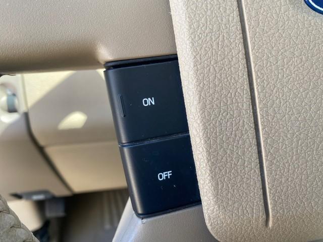 2006 Black /Tan Ford F-150 XLT LOW MILES 61,649 (1FTPX12596N) with an 5.4L 3v EFI V8 Engine engine, Automatic transmission, located at 4701 North Dixie Hwy, Pompano Beach, FL, 33064, (954) 422-2889, 26.240938, -80.123474 - OUR WEBPAGE FLORIDACARS1.COM HAS OVER 100 PHOTOS AND FREE CARFAX LINK 2006 FORD F-150 XLT 6.5 FT BED LOADED VERY HANDY FOR WORK VIN: 1FTPX12596NA02804 1 F T P X 1 2 5 9 6 N A 0 2 8 0 4 4 DOOR EXTENDED CAB PICKUP 5.4L V8 F SOHC GASOLINE 19 MPG REAR WHEEL DRIVE Features ABS Brakes Air Conditioning All - Photo#51