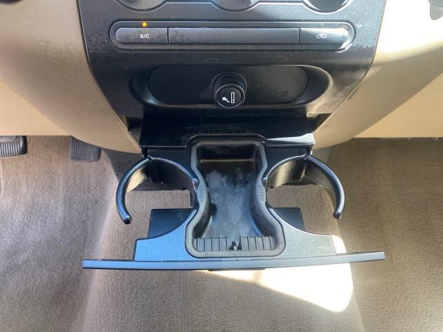 2006 Black /Tan Ford F-150 XLT LOW MILES 61,649 (1FTPX12596N) with an 5.4L 3v EFI V8 Engine engine, Automatic transmission, located at 4701 North Dixie Hwy, Pompano Beach, FL, 33064, (954) 422-2889, 26.240938, -80.123474 - OUR WEBPAGE FLORIDACARS1.COM HAS OVER 100 PHOTOS AND FREE CARFAX LINK 2006 FORD F-150 XLT 6.5 FT BED LOADED VERY HANDY FOR WORK VIN: 1FTPX12596NA02804 1 F T P X 1 2 5 9 6 N A 0 2 8 0 4 4 DOOR EXTENDED CAB PICKUP 5.4L V8 F SOHC GASOLINE 19 MPG REAR WHEEL DRIVE Features ABS Brakes Air Conditioning All - Photo#62