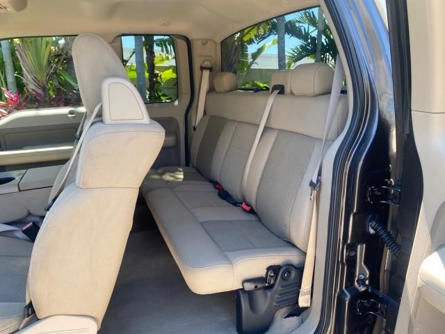 2006 Black /Tan Ford F-150 XLT LOW MILES 61,649 (1FTPX12596N) with an 5.4L 3v EFI V8 Engine engine, Automatic transmission, located at 4701 North Dixie Hwy, Pompano Beach, FL, 33064, (954) 422-2889, 26.240938, -80.123474 - OUR WEBPAGE FLORIDACARS1.COM HAS OVER 100 PHOTOS AND FREE CARFAX LINK 2006 FORD F-150 XLT 6.5 FT BED LOADED VERY HANDY FOR WORK VIN: 1FTPX12596NA02804 1 F T P X 1 2 5 9 6 N A 0 2 8 0 4 4 DOOR EXTENDED CAB PICKUP 5.4L V8 F SOHC GASOLINE 19 MPG REAR WHEEL DRIVE Features ABS Brakes Air Conditioning All - Photo#76