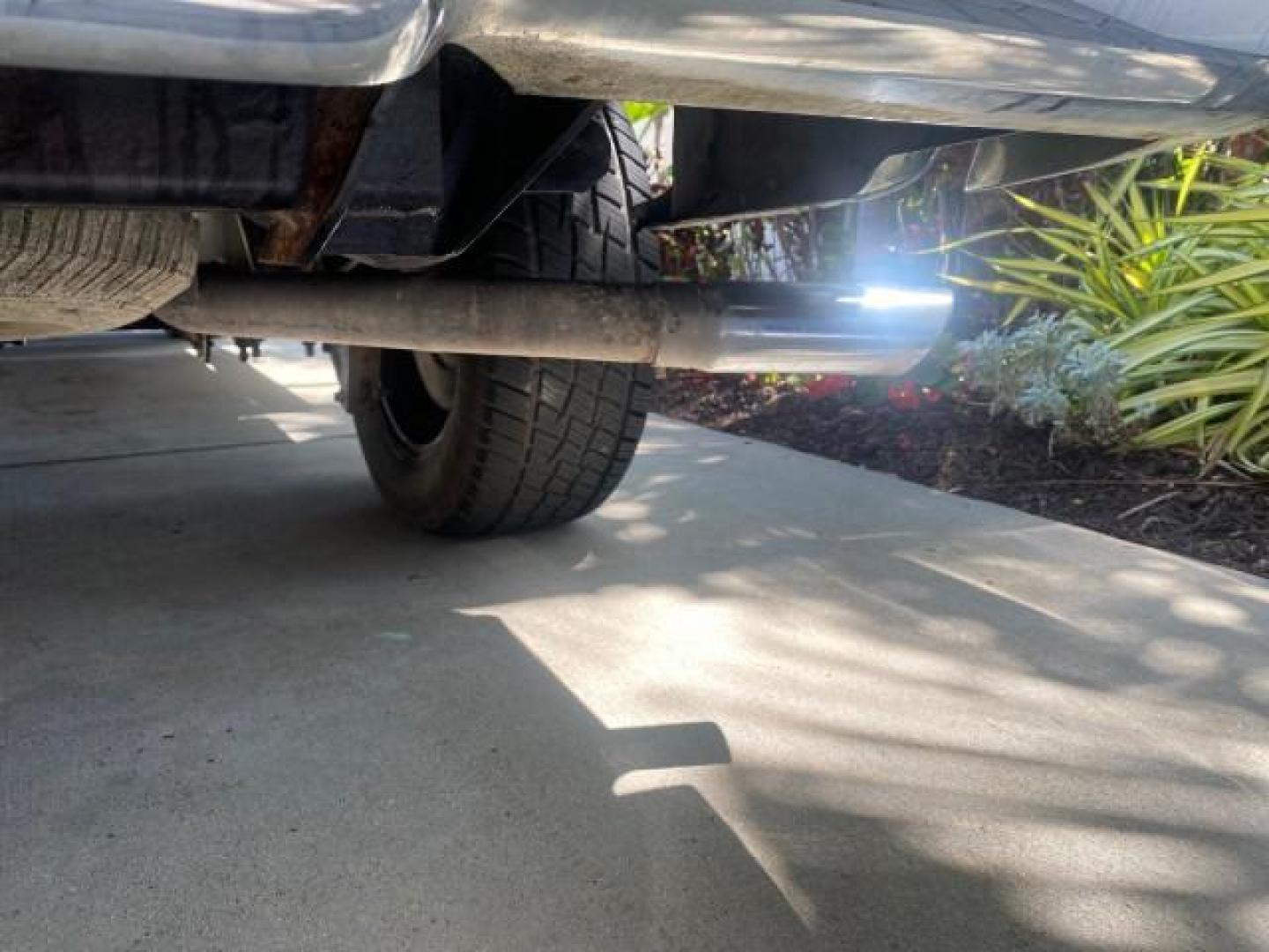 2006 Black /Tan Ford F-150 XLT LOW MILES 61,649 (1FTPX12596N) with an 5.4L 3v EFI V8 Engine engine, Automatic transmission, located at 4701 North Dixie Hwy, Pompano Beach, FL, 33064, (954) 422-2889, 26.240938, -80.123474 - OUR WEBPAGE FLORIDACARS1.COM HAS OVER 100 PHOTOS AND FREE CARFAX LINK 2006 FORD F-150 XLT 6.5 FT BED LOADED VERY HANDY FOR WORK VIN: 1FTPX12596NA02804 1 F T P X 1 2 5 9 6 N A 0 2 8 0 4 4 DOOR EXTENDED CAB PICKUP 5.4L V8 F SOHC GASOLINE 19 MPG REAR WHEEL DRIVE Features ABS Brakes Air Conditioning All - Photo#97