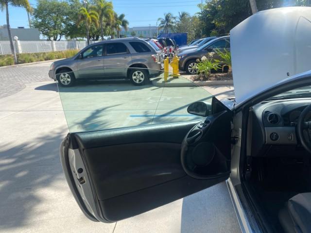1999 Silver Frost Metallic /Greystone Mercury Cougar 3DR HATCH LOW MILES 28,846 (1ZWFT61L0X5) with an 2.5L DOHC SEFI 24-Valve V6 Duratec Engine engine, Automatic transmission, located at 4701 North Dixie Hwy, Pompano Beach, FL, 33064, (954) 422-2889, 26.240938, -80.123474 - OUR WEBPAGE FLORIDACARS1.COM HAS OVER 100 PHOTOS AND FREE CARFAX LINK 1999 MERCURY COUGAR VIN: 1ZWFT61L0X5611052 1 Z W F T 6 1 L 0 X 5 6 1 1 0 5 2 HATCHBACK 2 DR 2.5L V6 F DOHC 24V GASOLINE 30 MPG FRONT WHEEL DRIVE Features Air Conditioning Alloy Wheels AM/FM Stereo Automatic Transmission Cassette P - Photo#9