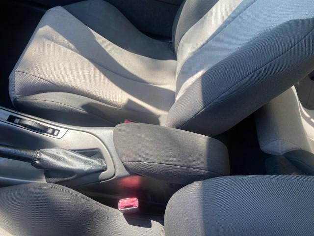 1999 Silver Frost Metallic /Greystone Mercury Cougar 3DR HATCH LOW MILES 28,846 (1ZWFT61L0X5) with an 2.5L DOHC SEFI 24-Valve V6 Duratec Engine engine, Automatic transmission, located at 4701 North Dixie Hwy, Pompano Beach, FL, 33064, (954) 422-2889, 26.240938, -80.123474 - OUR WEBPAGE FLORIDACARS1.COM HAS OVER 100 PHOTOS AND FREE CARFAX LINK 1999 MERCURY COUGAR VIN: 1ZWFT61L0X5611052 1 Z W F T 6 1 L 0 X 5 6 1 1 0 5 2 HATCHBACK 2 DR 2.5L V6 F DOHC 24V GASOLINE 30 MPG FRONT WHEEL DRIVE Features Air Conditioning Alloy Wheels AM/FM Stereo Automatic Transmission Cassette P - Photo#63