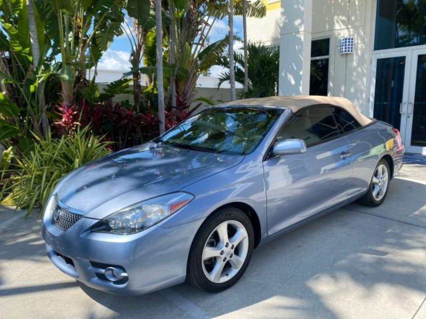 2007 Cosmic Blue Metallic /Ivory Toyota Camry Solara SLE LOW MILES 60,485 1 OWNER FL (4T1FA38P57U) with an 3.3L DOHC SMPI VVT-i 24-Valve V6 Engine engine, Automatic transmission, located at 4701 North Dixie Hwy, Pompano Beach, FL, 33064, (954) 422-2889, 26.240938, -80.123474 - OUR WEBPAGE FLORIDACARS1.COM HAS OVER 100 PHOTOS AND FREE CARFAX LINK 2007 Toyota Camry Solara SLE V6 1 OWNER FL Convertible 3.3L V6 F DOHC 24V Gasoline Front Wheel Drive Features ABS Brakes Air Conditioning Alloy Wheels AM/FM Stereo Automatic Transmission Auxiliary Audio Input Bluetooth Technology - Photo#32