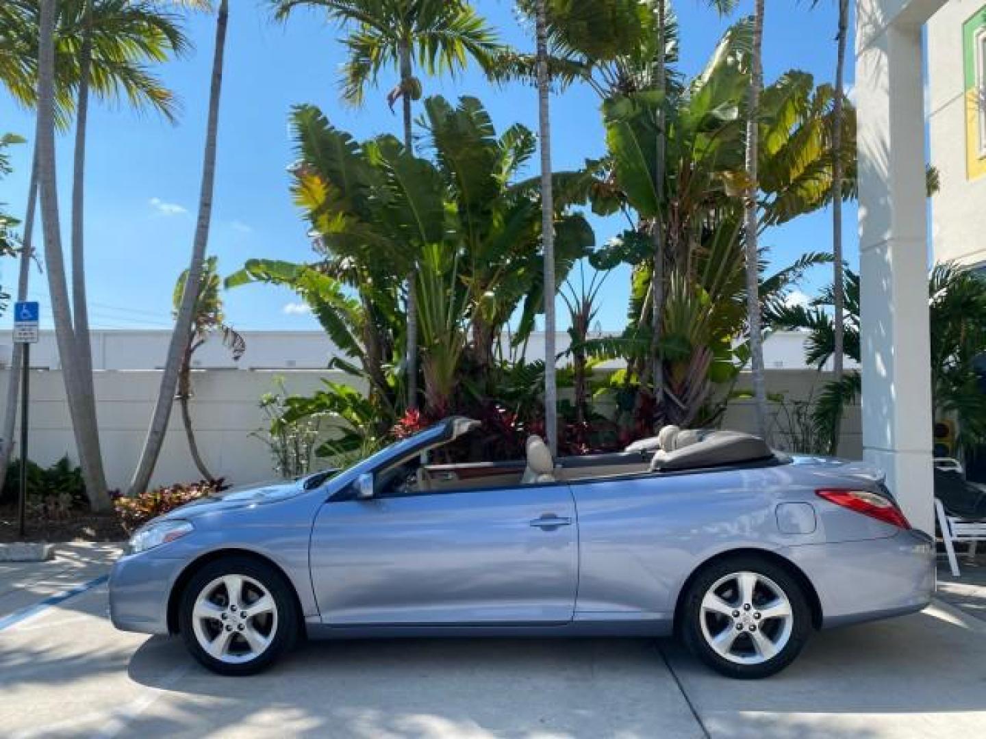 2007 Cosmic Blue Metallic /Ivory Toyota Camry Solara SLE LOW MILES 60,485 1 OWNER FL (4T1FA38P57U) with an 3.3L DOHC SMPI VVT-i 24-Valve V6 Engine engine, Automatic transmission, located at 4701 North Dixie Hwy, Pompano Beach, FL, 33064, (954) 422-2889, 26.240938, -80.123474 - OUR WEBPAGE FLORIDACARS1.COM HAS OVER 100 PHOTOS AND FREE CARFAX LINK 2007 Toyota Camry Solara SLE V6 1 OWNER FL Convertible 3.3L V6 F DOHC 24V Gasoline Front Wheel Drive Features ABS Brakes Air Conditioning Alloy Wheels AM/FM Stereo Automatic Transmission Auxiliary Audio Input Bluetooth Technology - Photo#35