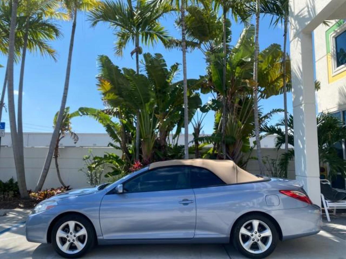 2007 Cosmic Blue Metallic /Ivory Toyota Camry Solara SLE LOW MILES 60,485 1 OWNER FL (4T1FA38P57U) with an 3.3L DOHC SMPI VVT-i 24-Valve V6 Engine engine, Automatic transmission, located at 4701 North Dixie Hwy, Pompano Beach, FL, 33064, (954) 422-2889, 26.240938, -80.123474 - OUR WEBPAGE FLORIDACARS1.COM HAS OVER 100 PHOTOS AND FREE CARFAX LINK 2007 Toyota Camry Solara SLE V6 1 OWNER FL Convertible 3.3L V6 F DOHC 24V Gasoline Front Wheel Drive Features ABS Brakes Air Conditioning Alloy Wheels AM/FM Stereo Automatic Transmission Auxiliary Audio Input Bluetooth Technology - Photo#36