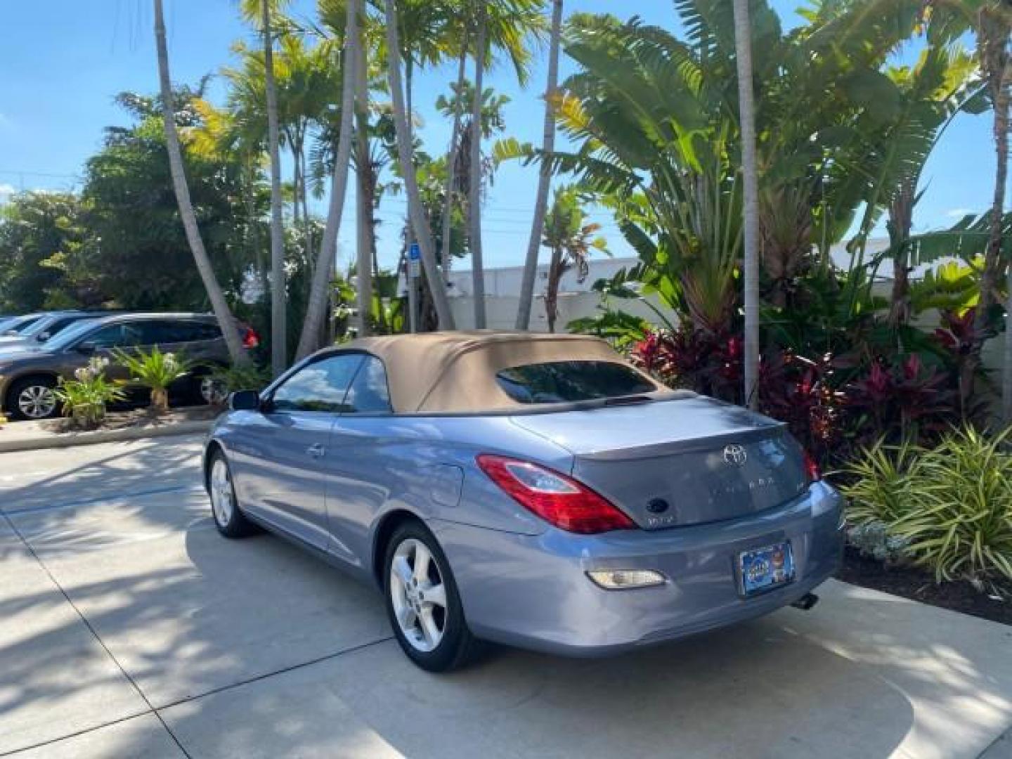 2007 Cosmic Blue Metallic /Ivory Toyota Camry Solara SLE LOW MILES 60,485 1 OWNER FL (4T1FA38P57U) with an 3.3L DOHC SMPI VVT-i 24-Valve V6 Engine engine, Automatic transmission, located at 4701 North Dixie Hwy, Pompano Beach, FL, 33064, (954) 422-2889, 26.240938, -80.123474 - OUR WEBPAGE FLORIDACARS1.COM HAS OVER 100 PHOTOS AND FREE CARFAX LINK 2007 Toyota Camry Solara SLE V6 1 OWNER FL Convertible 3.3L V6 F DOHC 24V Gasoline Front Wheel Drive Features ABS Brakes Air Conditioning Alloy Wheels AM/FM Stereo Automatic Transmission Auxiliary Audio Input Bluetooth Technology - Photo#38
