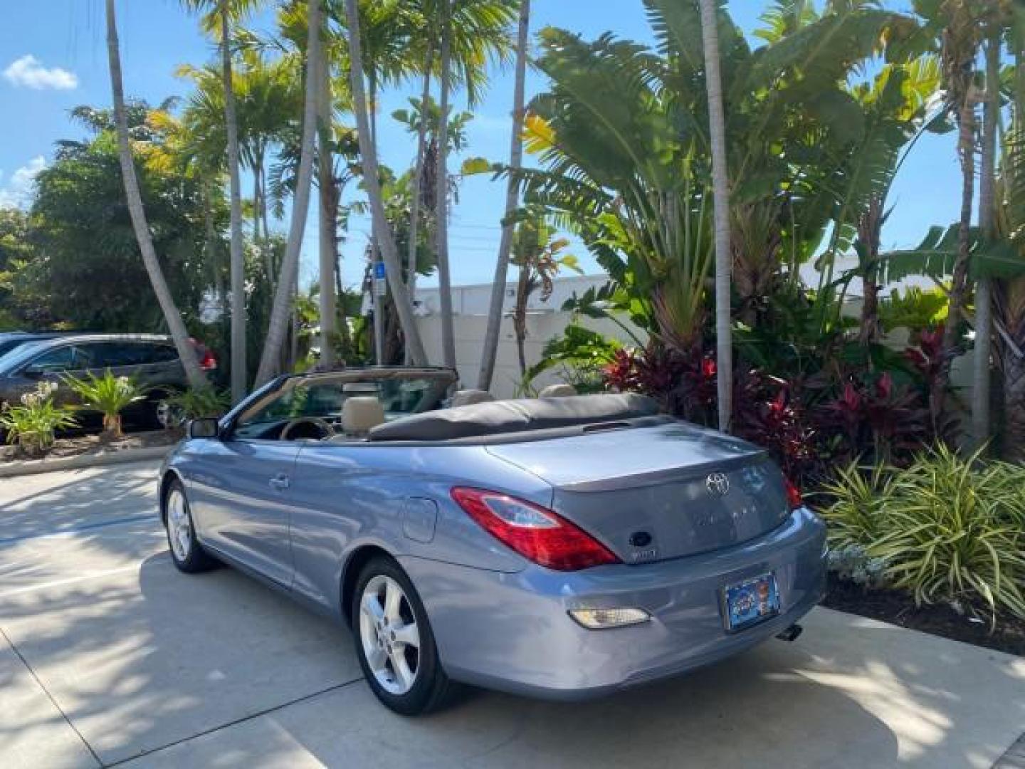 2007 Cosmic Blue Metallic /Ivory Toyota Camry Solara SLE LOW MILES 60,485 1 OWNER FL (4T1FA38P57U) with an 3.3L DOHC SMPI VVT-i 24-Valve V6 Engine engine, Automatic transmission, located at 4701 North Dixie Hwy, Pompano Beach, FL, 33064, (954) 422-2889, 26.240938, -80.123474 - OUR WEBPAGE FLORIDACARS1.COM HAS OVER 100 PHOTOS AND FREE CARFAX LINK 2007 Toyota Camry Solara SLE V6 1 OWNER FL Convertible 3.3L V6 F DOHC 24V Gasoline Front Wheel Drive Features ABS Brakes Air Conditioning Alloy Wheels AM/FM Stereo Automatic Transmission Auxiliary Audio Input Bluetooth Technology - Photo#39