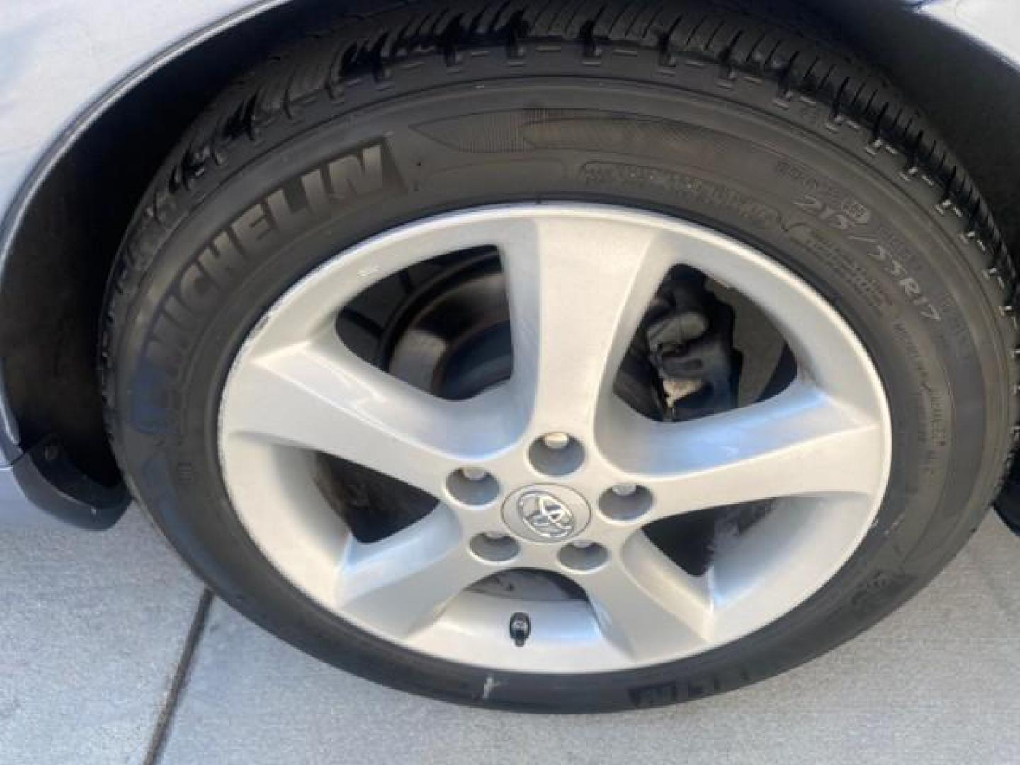 2007 Cosmic Blue Metallic /Ivory Toyota Camry Solara SLE LOW MILES 60,485 1 OWNER FL (4T1FA38P57U) with an 3.3L DOHC SMPI VVT-i 24-Valve V6 Engine engine, Automatic transmission, located at 4701 North Dixie Hwy, Pompano Beach, FL, 33064, (954) 422-2889, 26.240938, -80.123474 - OUR WEBPAGE FLORIDACARS1.COM HAS OVER 100 PHOTOS AND FREE CARFAX LINK 2007 Toyota Camry Solara SLE V6 1 OWNER FL Convertible 3.3L V6 F DOHC 24V Gasoline Front Wheel Drive Features ABS Brakes Air Conditioning Alloy Wheels AM/FM Stereo Automatic Transmission Auxiliary Audio Input Bluetooth Technology - Photo#94