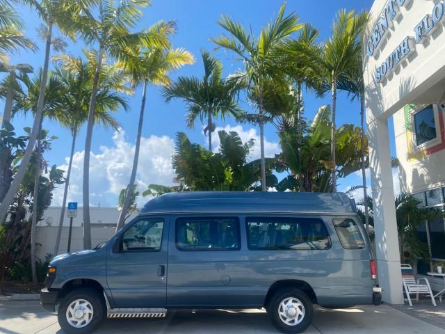 2014 Steel Blue Metallic /Medium Flint Ford Econoline E 350 HI TOP HANDICAP VAN LOW MILES 34,875 1 OWNER (1FTSS3ELXED) with an 5.4L EFI V8 FFV Capable Engine engine, Automatic transmission, located at 4701 North Dixie Hwy, Pompano Beach, FL, 33064, (954) 422-2889, 26.240938, -80.123474 - OUR WEBPAGE FLORIDACARS1.COM HAS OVER 100 PHOTOS AND FREE CARFAX LINK 2014 FORD E-SERIES E-350 SD VIN: 1FTSS3ELXEDA55644 1 F T S S 3 E L X E D A 5 5 6 4 4 VAN 5.4L V8 F SOHC 16V GASOLINE 16 MPG REAR WHEEL DRIVE Features ABS Brakes Air Conditioning Alloy Wheels AM/FM Stereo Automatic Transmission Cru - Photo#4