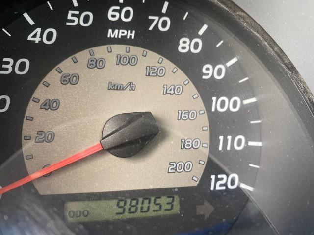 2007 Super White /Gray Toyota Tacoma LOW MILES 98,053 AUTO AC 4 CYL (5TENX22N77Z) with an 2.7L DOHC EFI 16-Valve I4 VVT-i Engine engine, Automatic transmission, located at 4701 North Dixie Hwy, Pompano Beach, FL, 33064, (954) 422-2889, 26.240938, -80.123474 - OUR WEBPAGE FLORIDACARS1.COM HAS OVER 100 PHOTOS AND FREE CARFAX LINK 2007 Toyota Tacoma VIN: 5TENX22N77Z369647 Pickup 2.7L I4 F DOHC 16V Gasoline 28 MPG Rear Wheel Drive Features ABS Brakes Air Conditioning AM/FM Stereo Automatic Transmission CD Audio Cloth Seats Cruise Control This incredible 2-ow - Photo#18