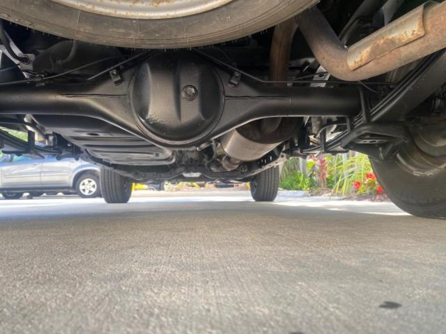 2007 Super White /Gray Toyota Tacoma LOW MILES 98,053 AUTO AC 4 CYL (5TENX22N77Z) with an 2.7L DOHC EFI 16-Valve I4 VVT-i Engine engine, Automatic transmission, located at 4701 North Dixie Hwy, Pompano Beach, FL, 33064, (954) 422-2889, 26.240938, -80.123474 - OUR WEBPAGE FLORIDACARS1.COM HAS OVER 100 PHOTOS AND FREE CARFAX LINK 2007 Toyota Tacoma VIN: 5TENX22N77Z369647 Pickup 2.7L I4 F DOHC 16V Gasoline 28 MPG Rear Wheel Drive Features ABS Brakes Air Conditioning AM/FM Stereo Automatic Transmission CD Audio Cloth Seats Cruise Control This incredible 2-ow- Photo#22