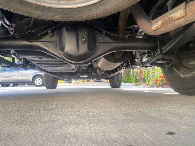 2007 Super White /Gray Toyota Tacoma LOW MILES 98,053 AUTO AC 4 CYL (5TENX22N77Z) with an 2.7L DOHC EFI 16-Valve I4 VVT-i Engine engine, Automatic transmission, located at 4701 North Dixie Hwy, Pompano Beach, FL, 33064, (954) 422-2889, 26.240938, -80.123474 - OUR WEBPAGE FLORIDACARS1.COM HAS OVER 100 PHOTOS AND FREE CARFAX LINK 2007 Toyota Tacoma VIN: 5TENX22N77Z369647 Pickup 2.7L I4 F DOHC 16V Gasoline 28 MPG Rear Wheel Drive Features ABS Brakes Air Conditioning AM/FM Stereo Automatic Transmission CD Audio Cloth Seats Cruise Control This incredible 2-ow - Photo#22