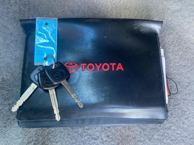 2007 Super White /Gray Toyota Tacoma LOW MILES 98,053 AUTO AC 4 CYL (5TENX22N77Z) with an 2.7L DOHC EFI 16-Valve I4 VVT-i Engine engine, Automatic transmission, located at 4701 North Dixie Hwy, Pompano Beach, FL, 33064, (954) 422-2889, 26.240938, -80.123474 - OUR WEBPAGE FLORIDACARS1.COM HAS OVER 100 PHOTOS AND FREE CARFAX LINK 2007 Toyota Tacoma VIN: 5TENX22N77Z369647 Pickup 2.7L I4 F DOHC 16V Gasoline 28 MPG Rear Wheel Drive Features ABS Brakes Air Conditioning AM/FM Stereo Automatic Transmission CD Audio Cloth Seats Cruise Control This incredible 2-ow - Photo#23