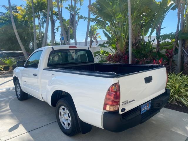 2007 Super White /Gray Toyota Tacoma LOW MILES 98,053 AUTO AC 4 CYL (5TENX22N77Z) with an 2.7L DOHC EFI 16-Valve I4 VVT-i Engine engine, Automatic transmission, located at 4701 North Dixie Hwy, Pompano Beach, FL, 33064, (954) 422-2889, 26.240938, -80.123474 - OUR WEBPAGE FLORIDACARS1.COM HAS OVER 100 PHOTOS AND FREE CARFAX LINK 2007 Toyota Tacoma VIN: 5TENX22N77Z369647 Pickup 2.7L I4 F DOHC 16V Gasoline 28 MPG Rear Wheel Drive Features ABS Brakes Air Conditioning AM/FM Stereo Automatic Transmission CD Audio Cloth Seats Cruise Control This incredible 2-ow - Photo#33