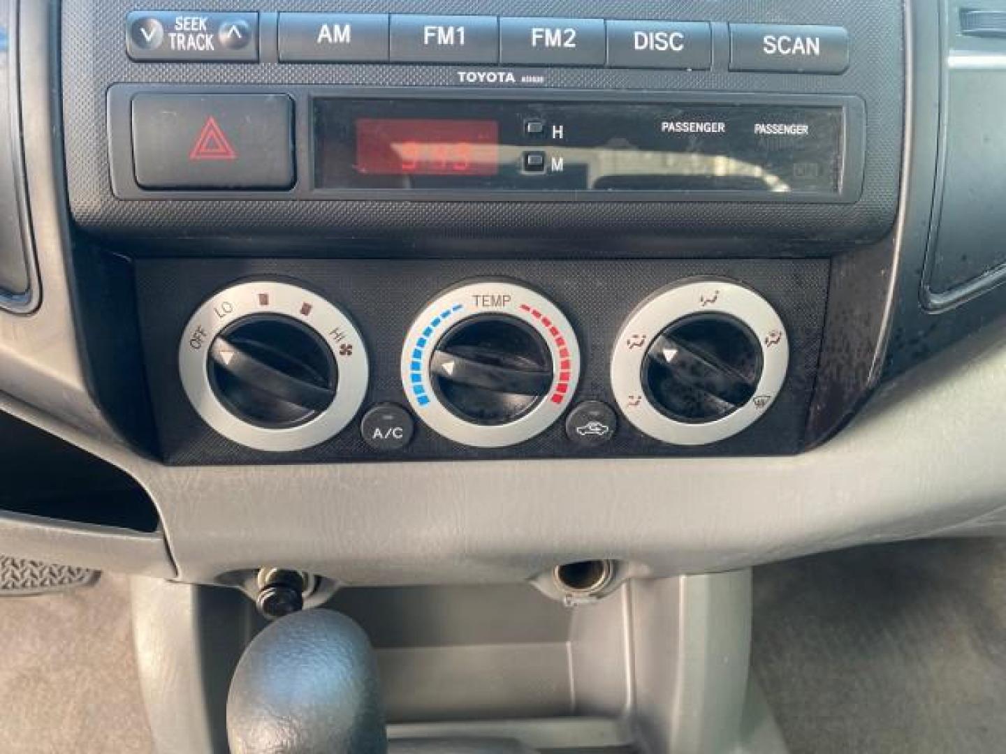 2007 Super White /Gray Toyota Tacoma LOW MILES 98,053 AUTO AC 4 CYL (5TENX22N77Z) with an 2.7L DOHC EFI 16-Valve I4 VVT-i Engine engine, Automatic transmission, located at 4701 North Dixie Hwy, Pompano Beach, FL, 33064, (954) 422-2889, 26.240938, -80.123474 - OUR WEBPAGE FLORIDACARS1.COM HAS OVER 100 PHOTOS AND FREE CARFAX LINK 2007 Toyota Tacoma VIN: 5TENX22N77Z369647 Pickup 2.7L I4 F DOHC 16V Gasoline 28 MPG Rear Wheel Drive Features ABS Brakes Air Conditioning AM/FM Stereo Automatic Transmission CD Audio Cloth Seats Cruise Control This incredible 2-ow- Photo#59