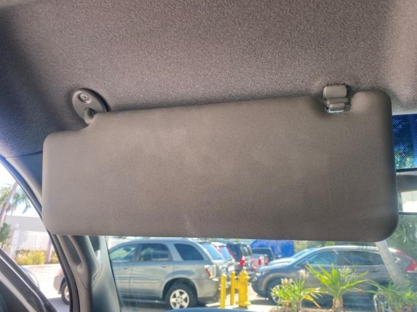 2007 Super White /Gray Toyota Tacoma LOW MILES 98,053 AUTO AC 4 CYL (5TENX22N77Z) with an 2.7L DOHC EFI 16-Valve I4 VVT-i Engine engine, Automatic transmission, located at 4701 North Dixie Hwy, Pompano Beach, FL, 33064, (954) 422-2889, 26.240938, -80.123474 - OUR WEBPAGE FLORIDACARS1.COM HAS OVER 100 PHOTOS AND FREE CARFAX LINK 2007 Toyota Tacoma VIN: 5TENX22N77Z369647 Pickup 2.7L I4 F DOHC 16V Gasoline 28 MPG Rear Wheel Drive Features ABS Brakes Air Conditioning AM/FM Stereo Automatic Transmission CD Audio Cloth Seats Cruise Control This incredible 2-ow- Photo#63