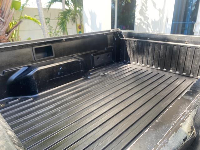 2007 Super White /Gray Toyota Tacoma LOW MILES 98,053 AUTO AC 4 CYL (5TENX22N77Z) with an 2.7L DOHC EFI 16-Valve I4 VVT-i Engine engine, Automatic transmission, located at 4701 North Dixie Hwy, Pompano Beach, FL, 33064, (954) 422-2889, 26.240938, -80.123474 - OUR WEBPAGE FLORIDACARS1.COM HAS OVER 100 PHOTOS AND FREE CARFAX LINK 2007 Toyota Tacoma VIN: 5TENX22N77Z369647 Pickup 2.7L I4 F DOHC 16V Gasoline 28 MPG Rear Wheel Drive Features ABS Brakes Air Conditioning AM/FM Stereo Automatic Transmission CD Audio Cloth Seats Cruise Control This incredible 2-ow - Photo#72